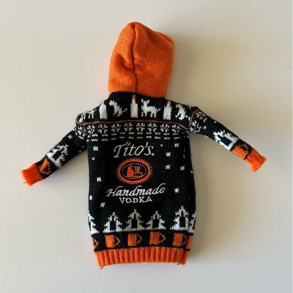 Tito’s Vodka mini sweater with hoodie Orange & Black Bottle covers - Picture 4 of 4
